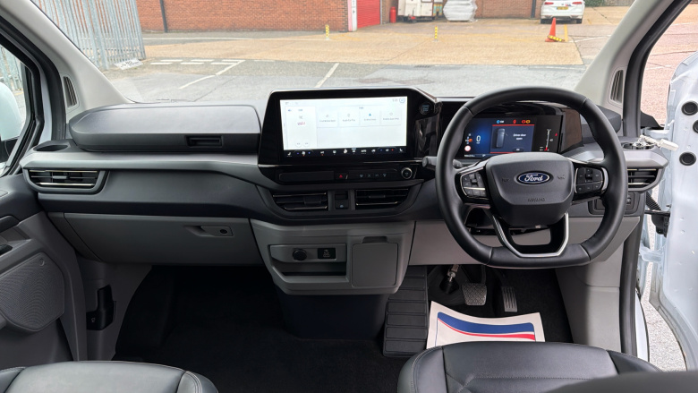 Ford Tourneo Custom 320 L2 Diesel Fwd 2.0 EcoBlue 136ps H1 Titanium 8 seater Auto